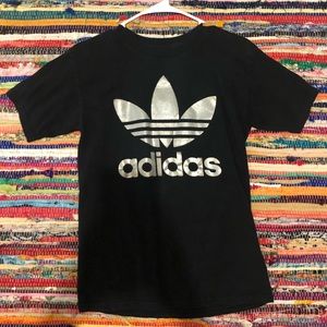 Adidas T-shirt